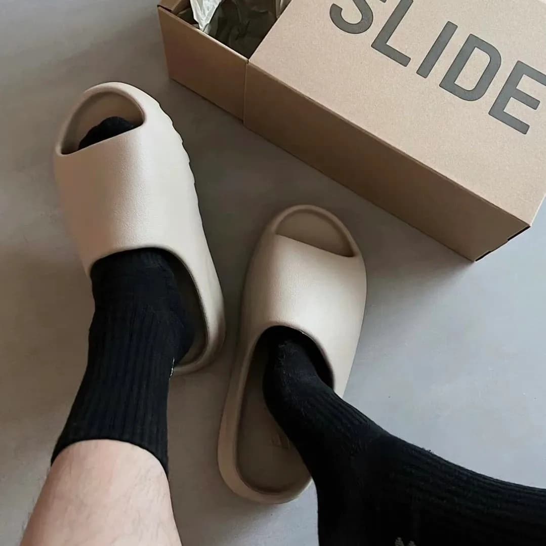 Adidas Yeezy Slide [LW] - Image 3