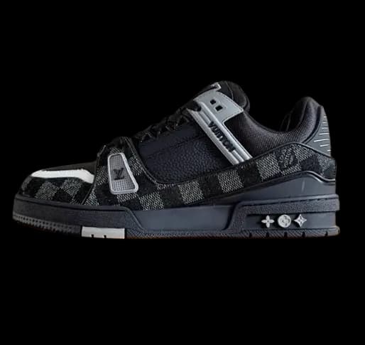 Louis Vuitton Trainer Black