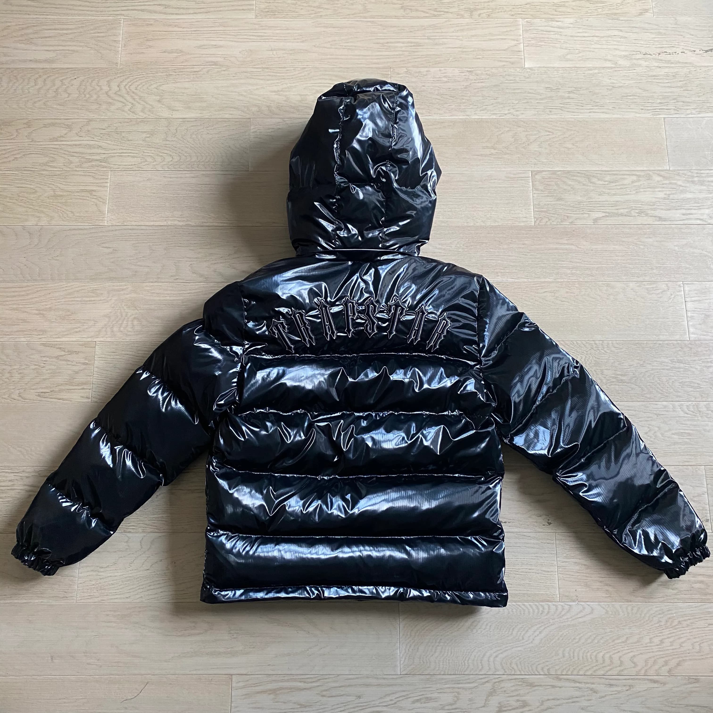 Trapstar Irongate pufferjacket with Detachable Hood (Gloss black) - Image 2