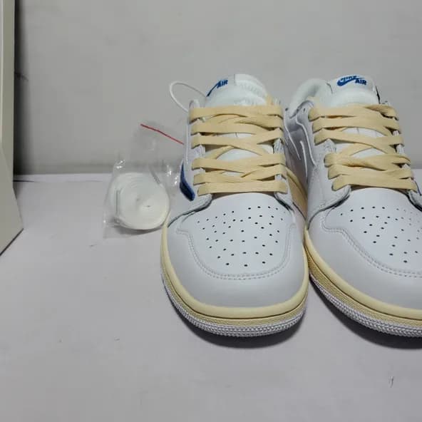 Travis Scott x Air Jordan 1 Low White Blue