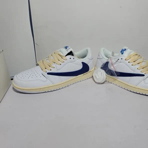 Travis Scott x Air Jordan 1 Low White Blue - Image 4