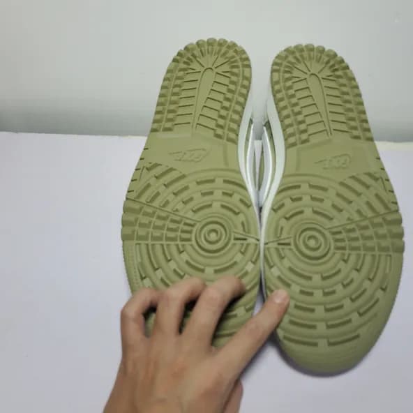 Travis Scott x Air Jordan 1 ​Low Golf Olive - Image 2