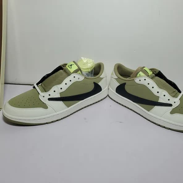 Travis Scott x Air Jordan 1 ​Low Golf Olive - Image 4