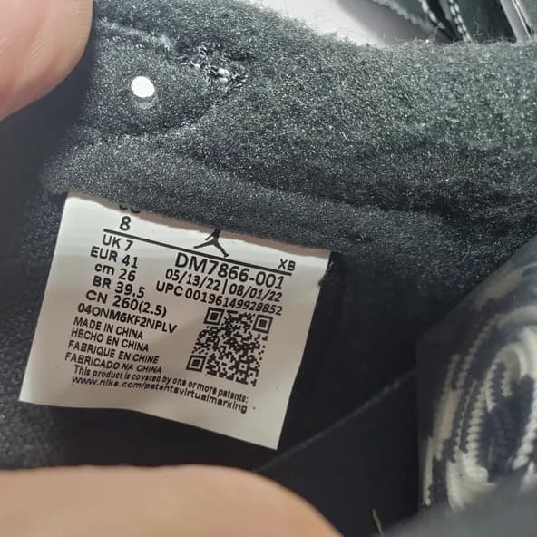 Travis Scott x Air Jordan 1 ​Low Black Phantom - Image 2