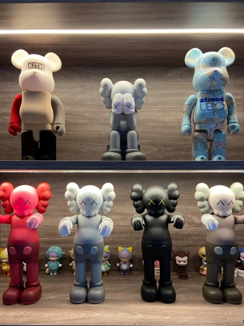 Kaws Figures - Image 2
