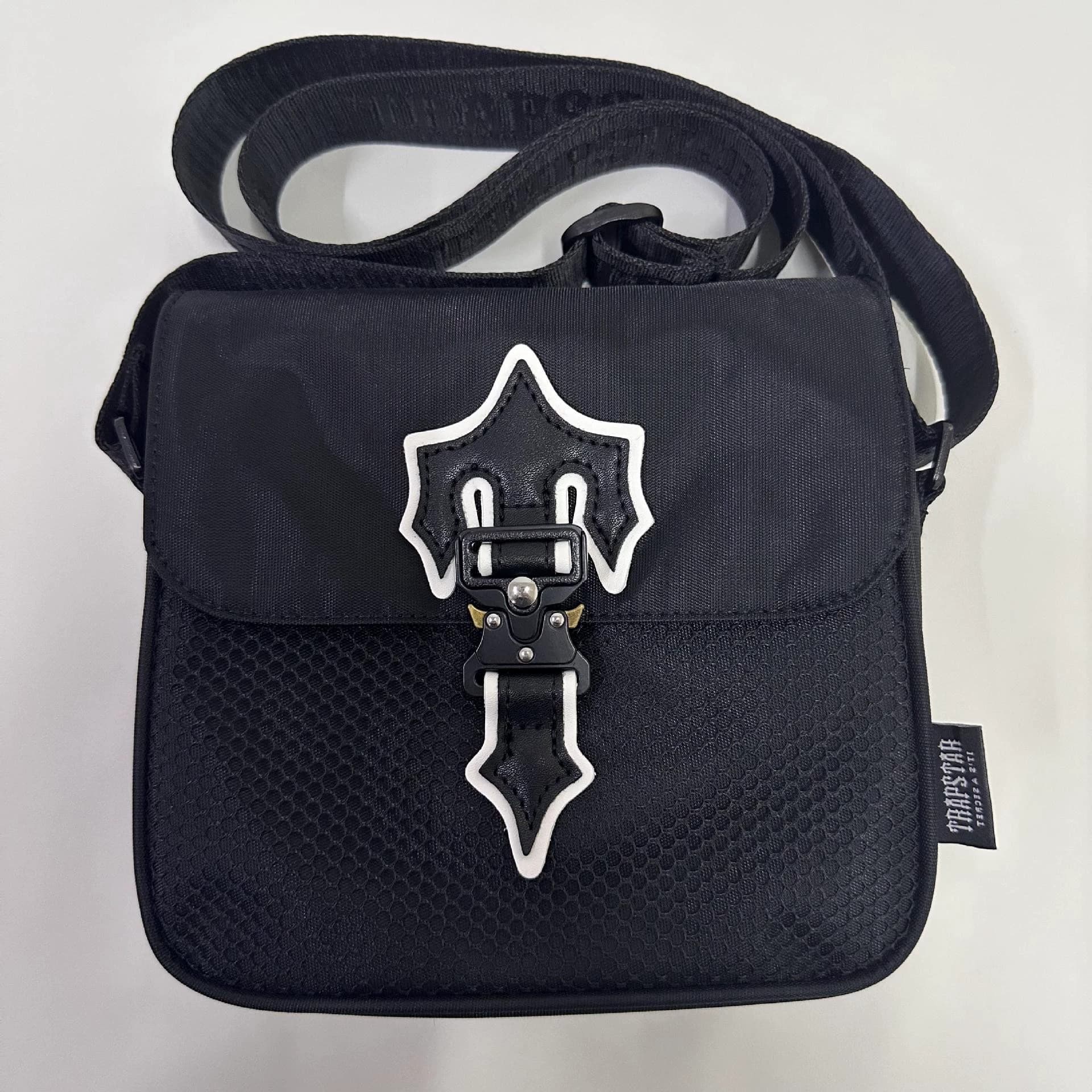 European and American trendy brand TRAPSTAR white label black bag Oxford cloth messenger bag hip-hop street couple storage bag