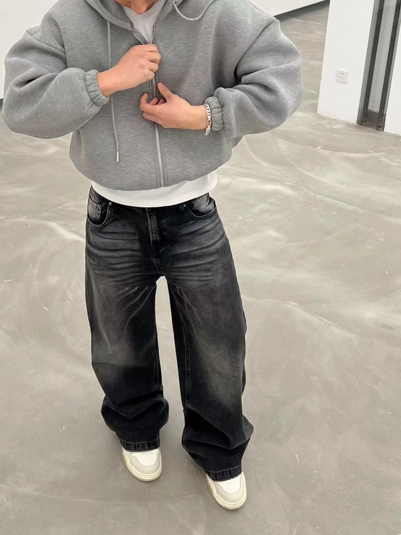 American retro washed black cleanfit distressed cat beard all-matching wide leg jeans for men and women lazy autumn and winter