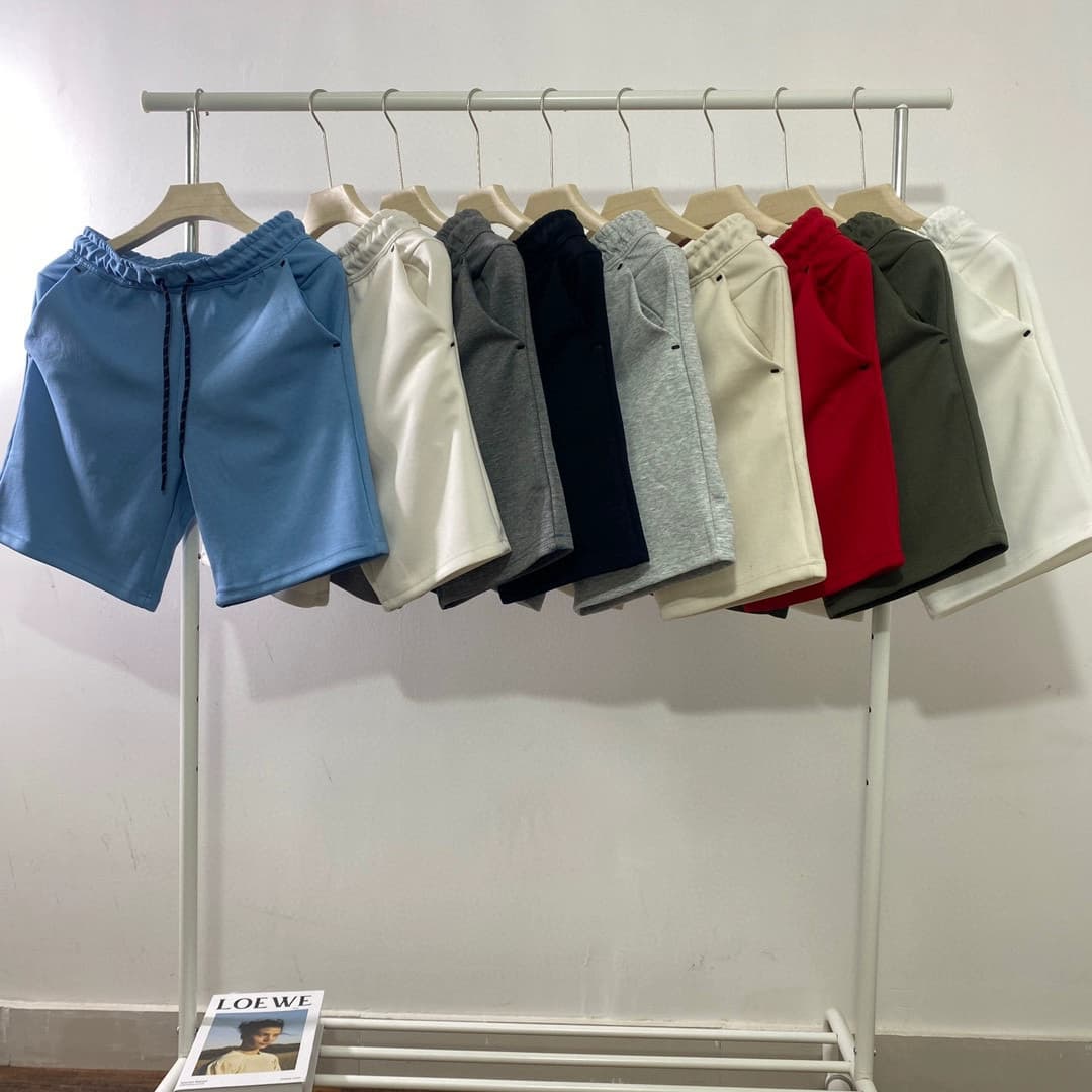 NIKE tech shorts - Image 4