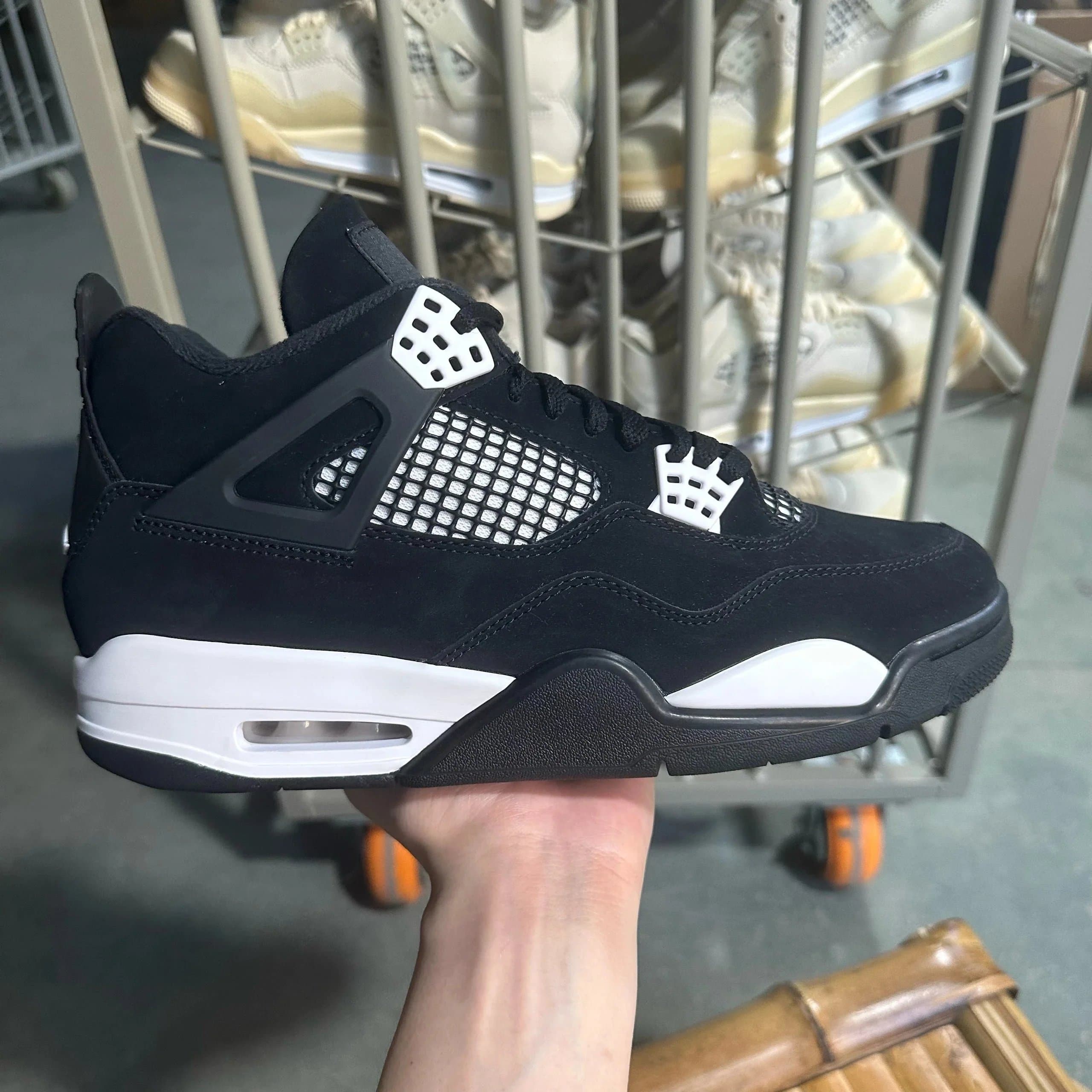 Air Jordan 4 Retro White Thunder [GX]