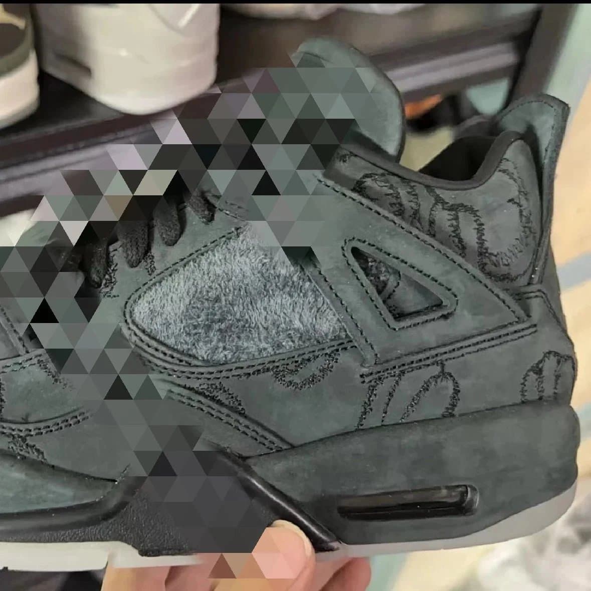 Air Jordan 4 Retro kaws black [GX]
