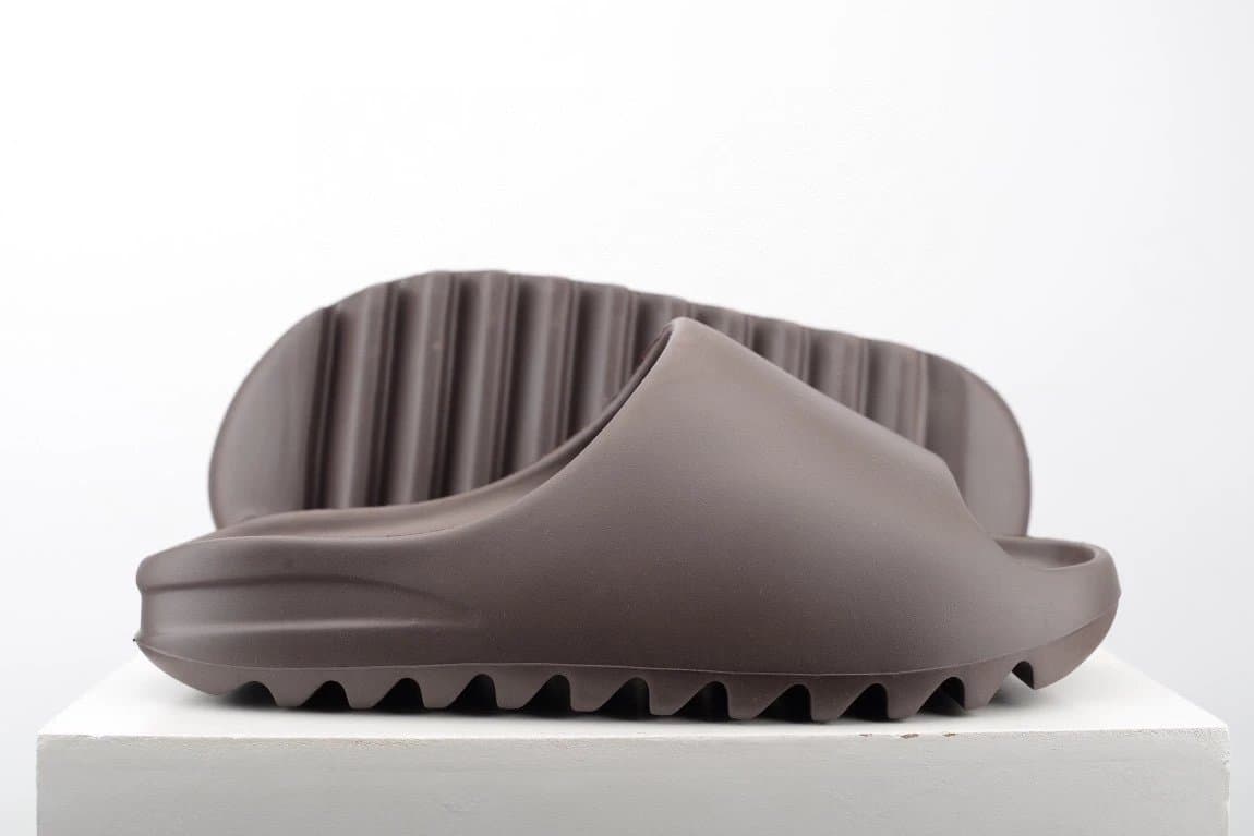 【LW B 】Yeezy Slide ()